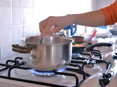 cooking on a gas stove top for dummies